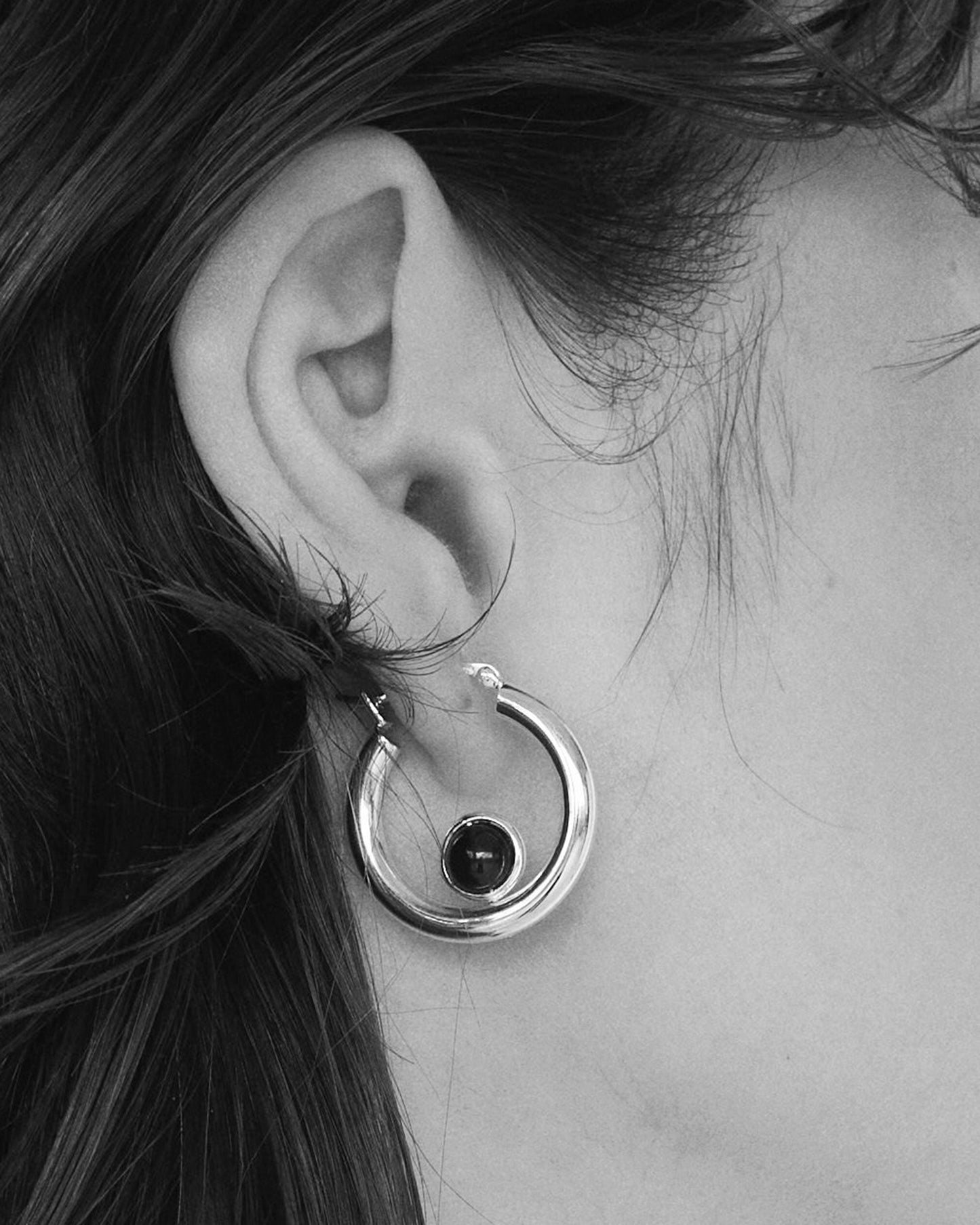 Onyx Hoop