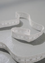Load image into Gallery viewer, Lace band