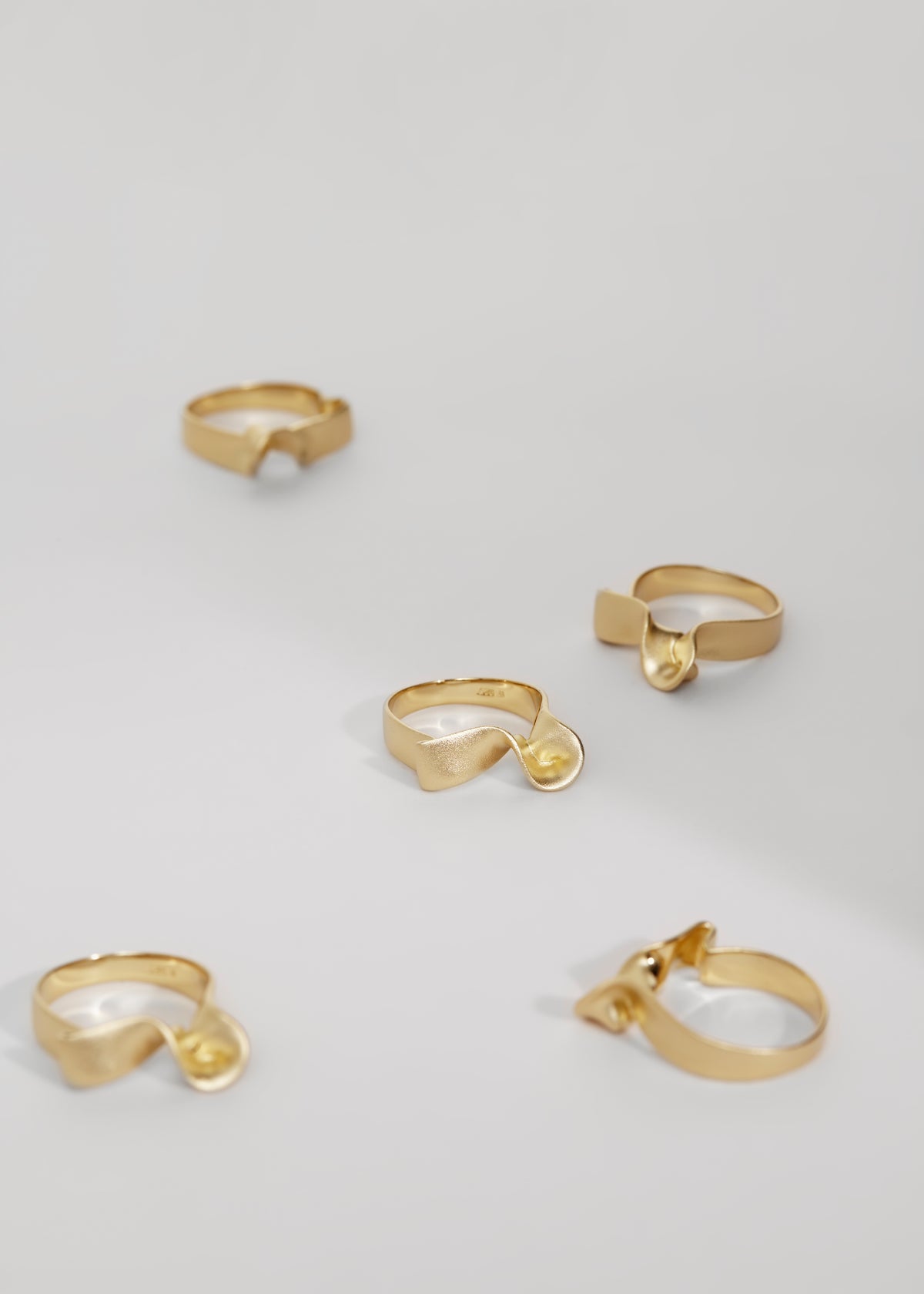 Ribbon Ring II
