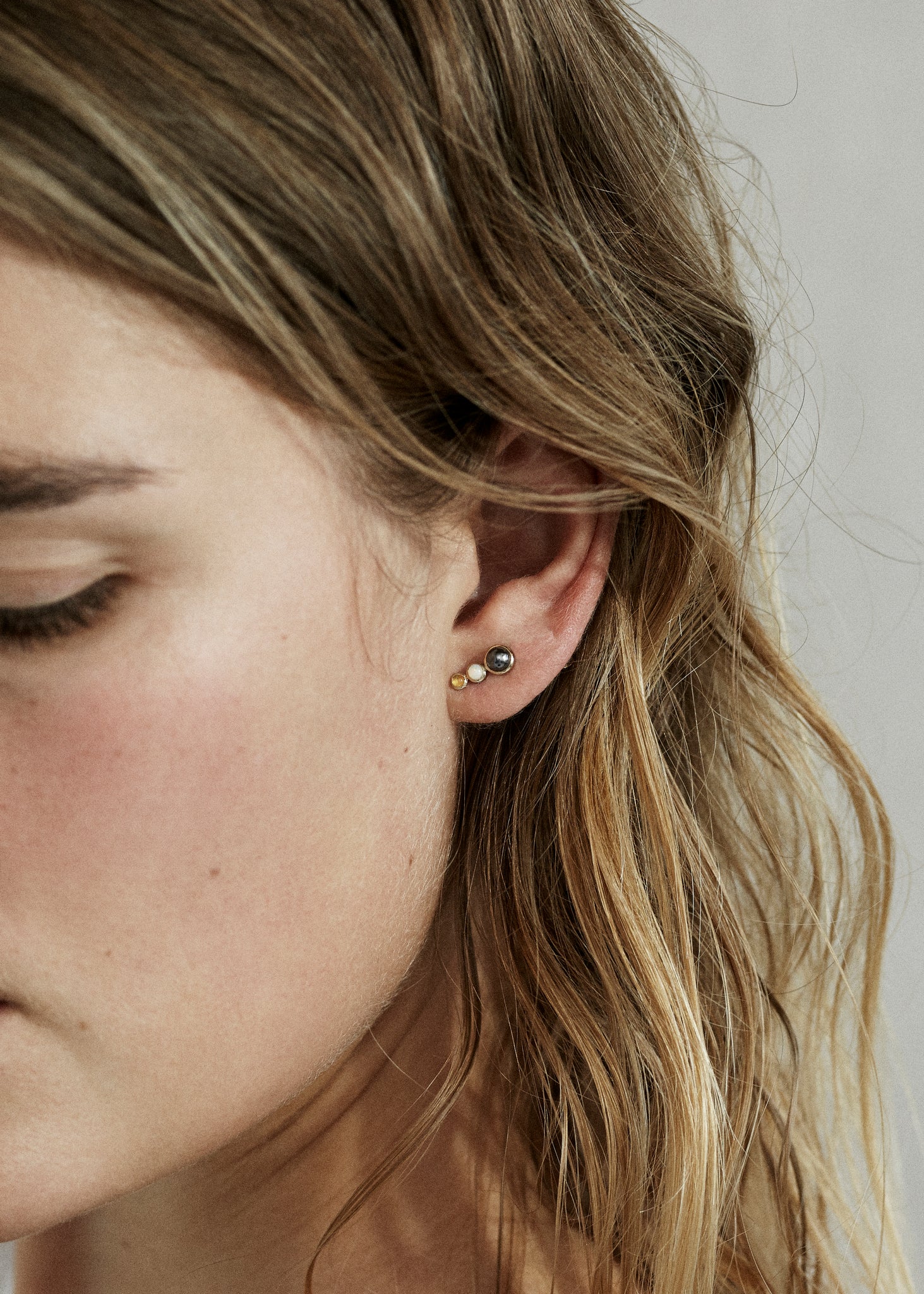 Triple clearance stud earrings