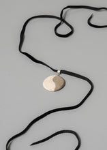 Load image into Gallery viewer, Yin Yang Pendant